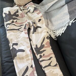 Nike men’s Camouflage Joggers - Beige and Black